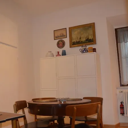 Casa Di Lambri *